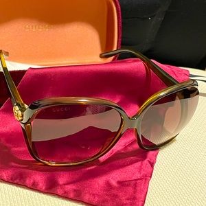 Authentic Oversized Gucci Sunglasses with Gold Heart Detail